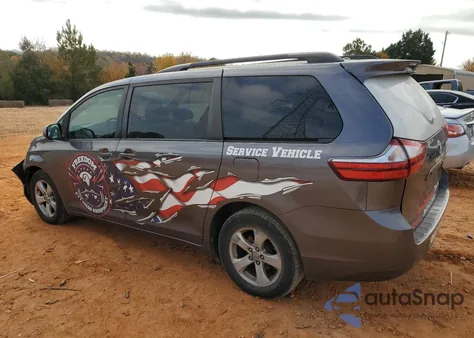 2017 Toyota Sienna Le from USA, damaged, VIN 5TDKZ3DC8HS885254